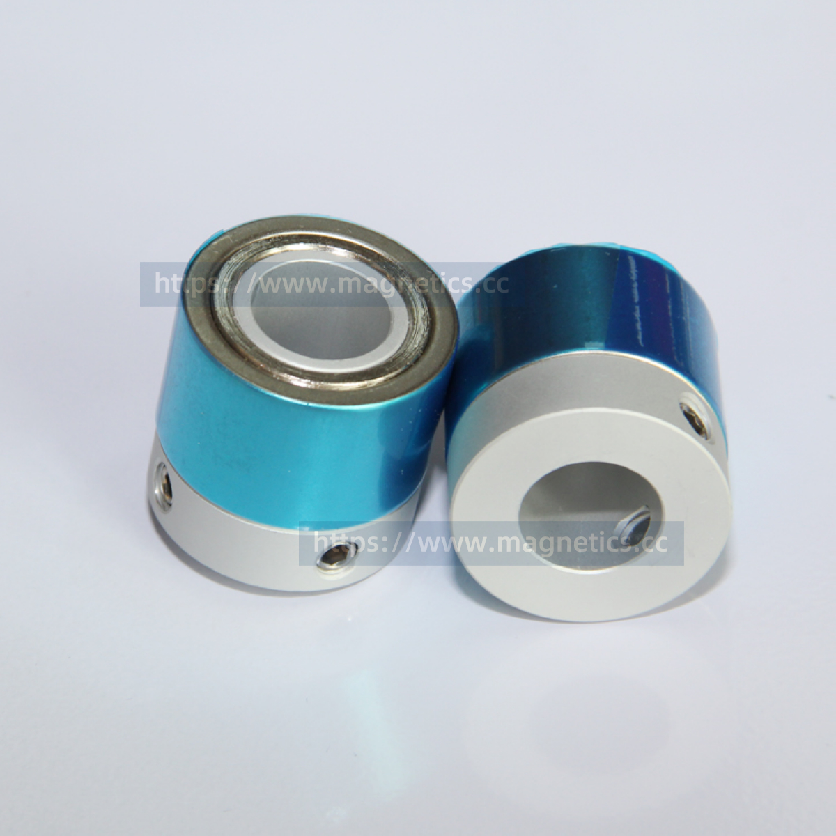 Magnetic gears for display screen transmission